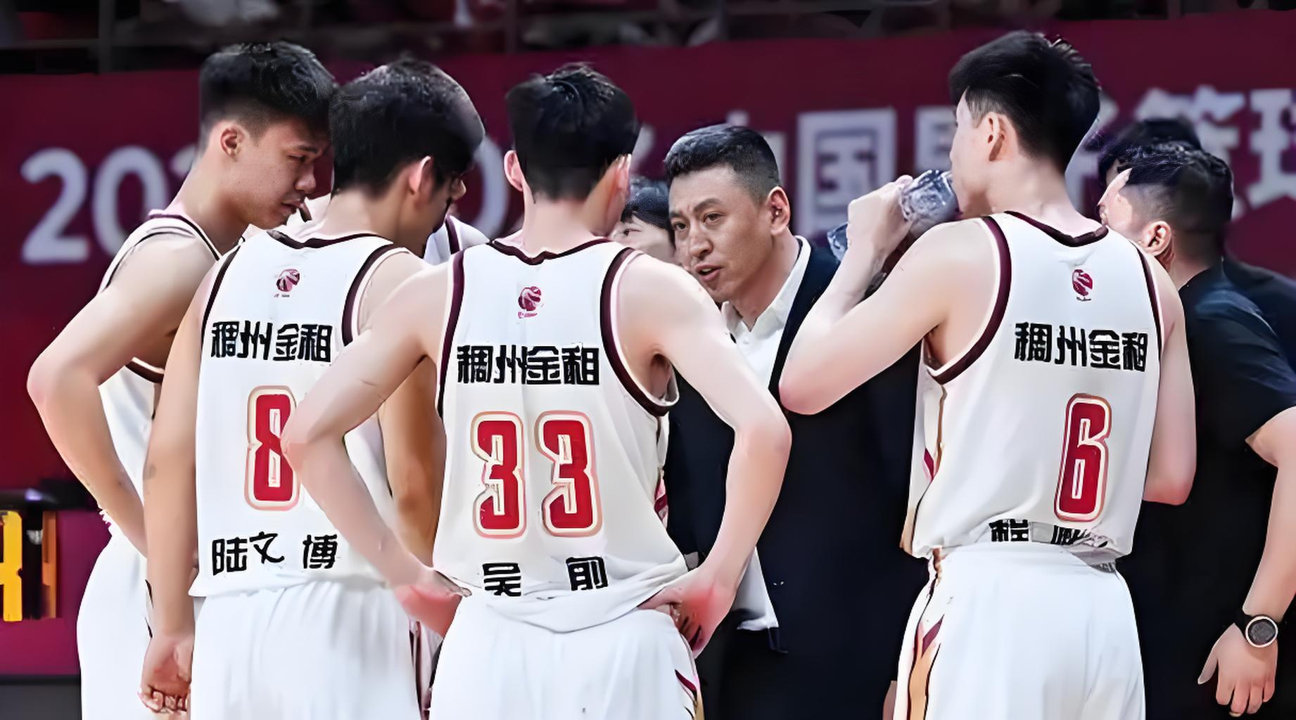 包含浙江男篮主场战平四川男篮，难分胜负的词条