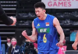 包含斗志高昂：热罗伊士再胜攻势略胜一筹的词条